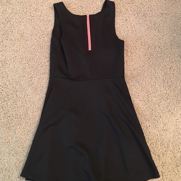 Little black dress - Picture 2 of 2