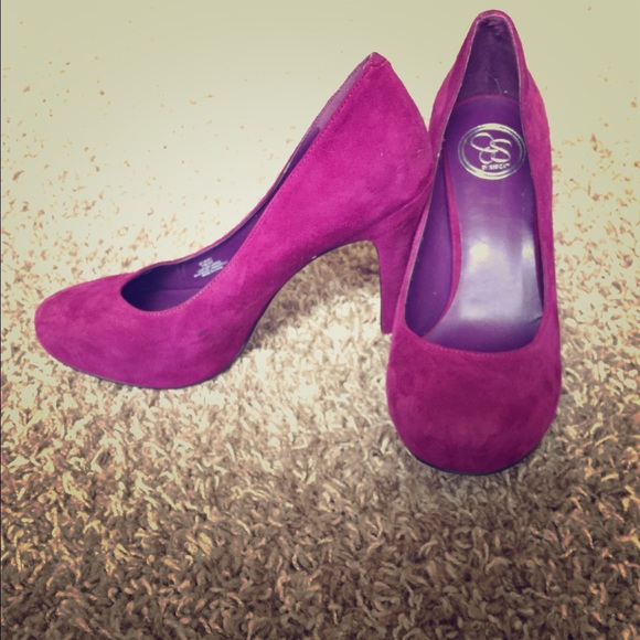Purple suede Jessica Simpson pumps!