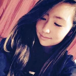 Meet your Posher, Emi