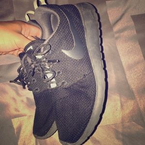 Nike roche runs
