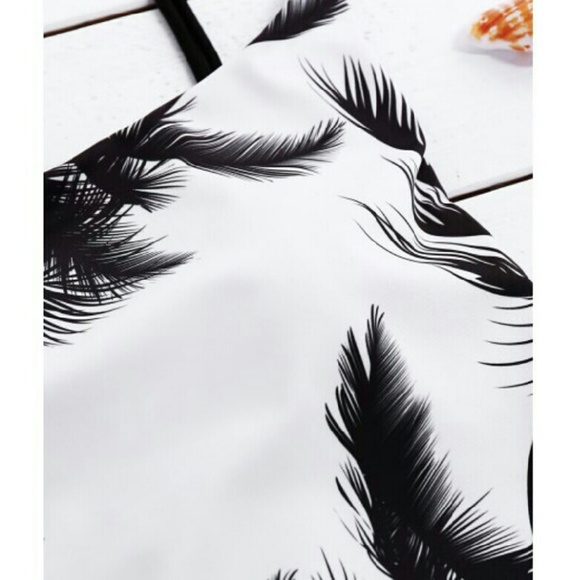 Coming Back🎉Black/White Palm Tree Floral 1 Piece - Picture 3 of 4
