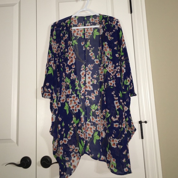 CHICNOVA: Floral Print Half Sleeves Blue Kimono