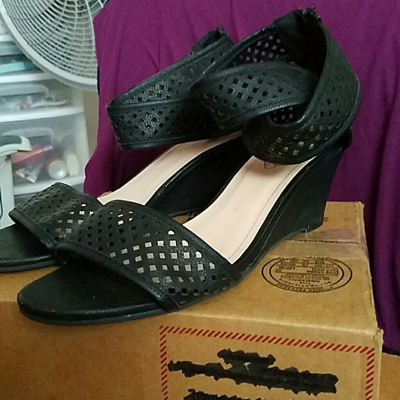 Wedge sandles FINAL PRICE!