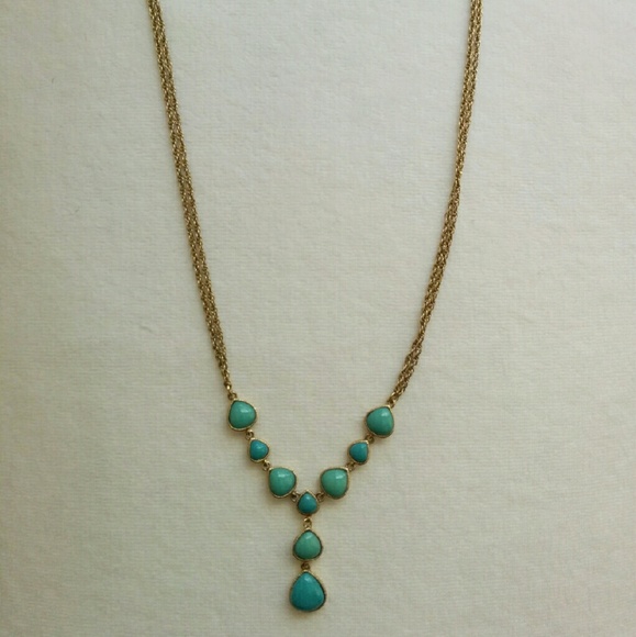 Costume jewelry: gold turquoise necklace