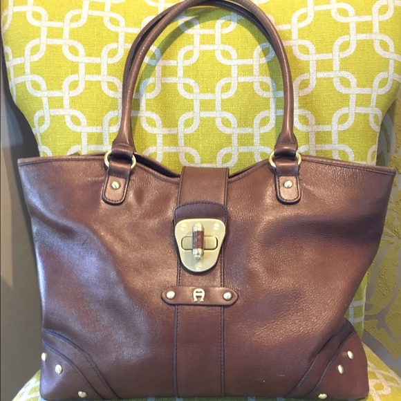 Brown leather large tote handbag