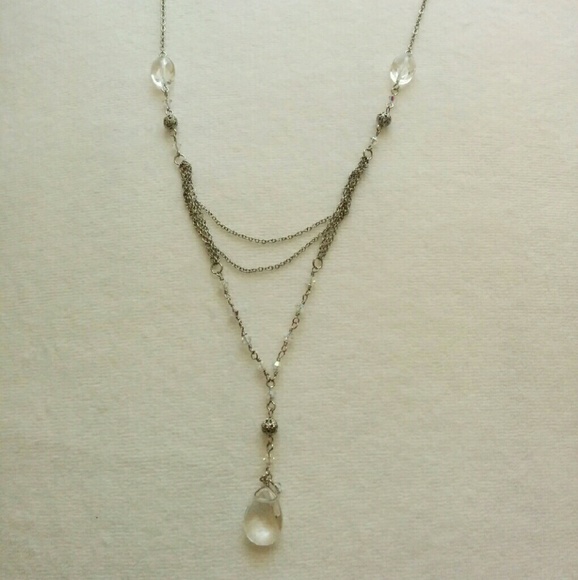Costume jewelry: silver crystal chain necklace