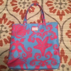 Lilly Pulitzer bag by Estée Lauder