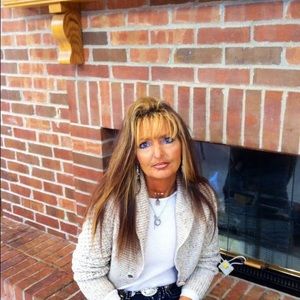 Meet your Posher, Denece