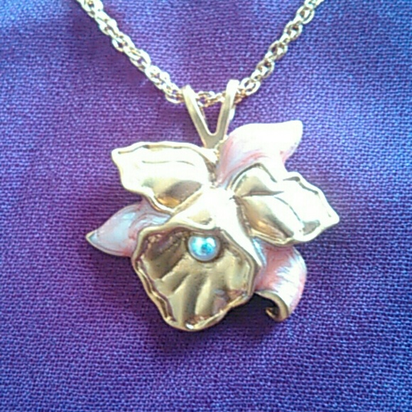 Avon vintage orchid necklace