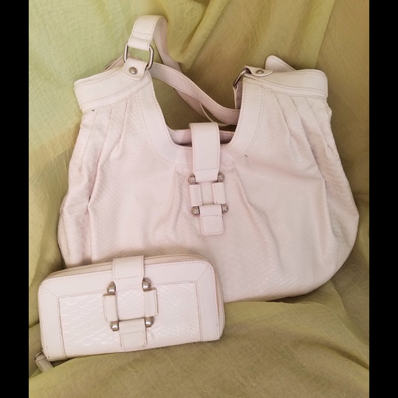 NY&C White Shoulder Bag + Matching Wallet