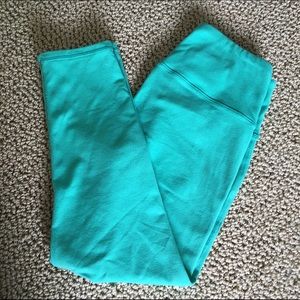 Athleta Chaturanga Capri - Turquoise