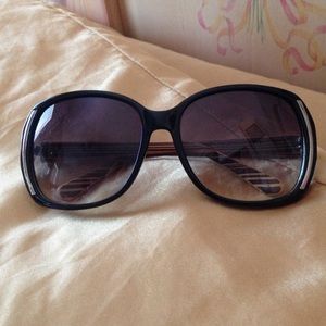 Black sunglasses 😎