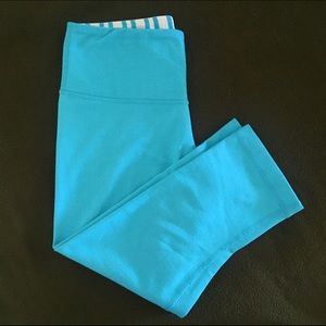 Light blue Lulu Lemon capris