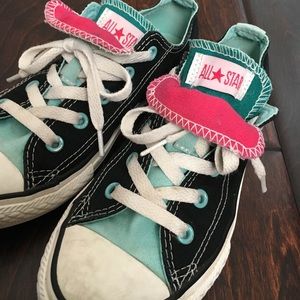 Girl Converse teal, black and pink!