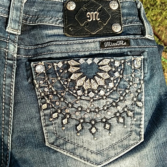 Miss Me Signature Rise Boot Cut Size 26