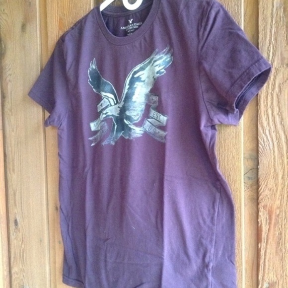 American Eagle burgundy graphic tee - Picture 3 of 4