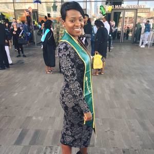 Meet your Posher, Vivian