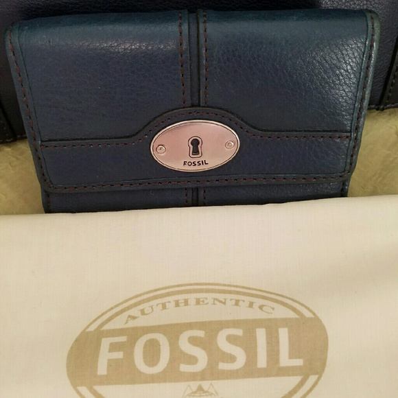 Navy Blue Fossil Trifold Leather Wallet