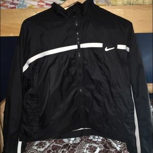 NIKE WINDBREAKER