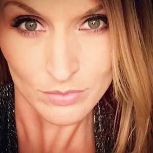 Meet your Posher, Karalyn