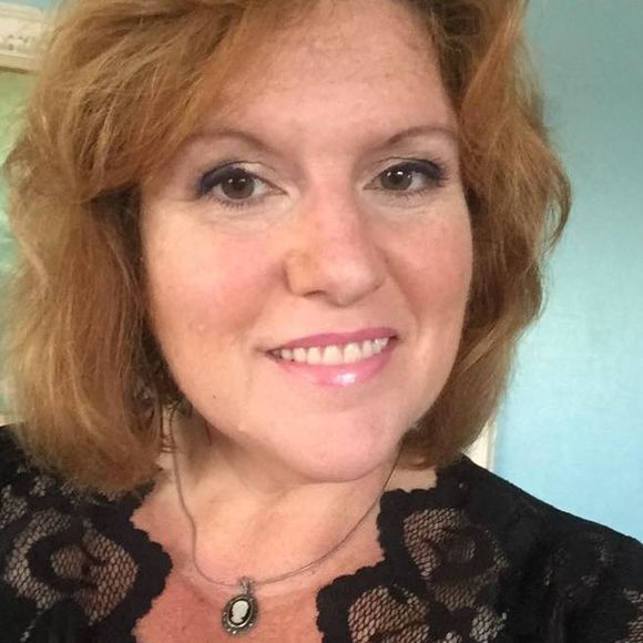 Meet your Posher, Carrie - Picture 1 of 1