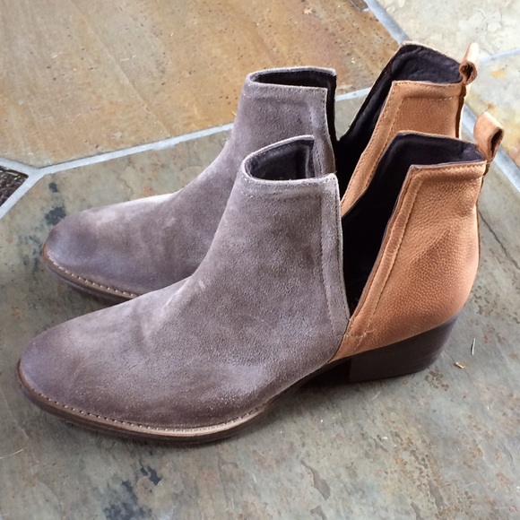 🍃💕HP NWT Diba True Suede/Leather Two Tone Bootie - Picture 5 of 8