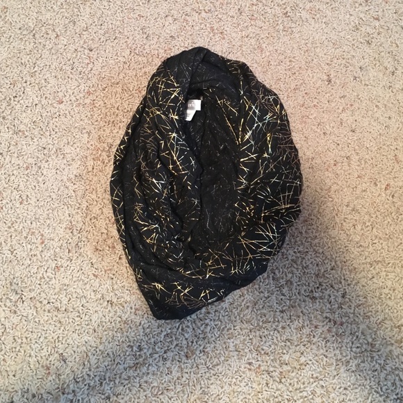 Black and gold striped infinity scarf