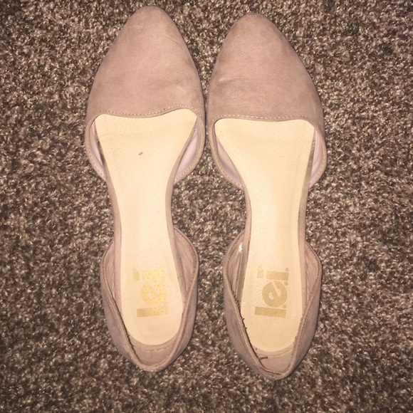 Nude Flats