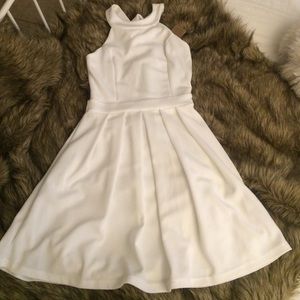 White summer dress with bow in back