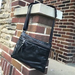 Kenneth Cole Reaction Crossbody