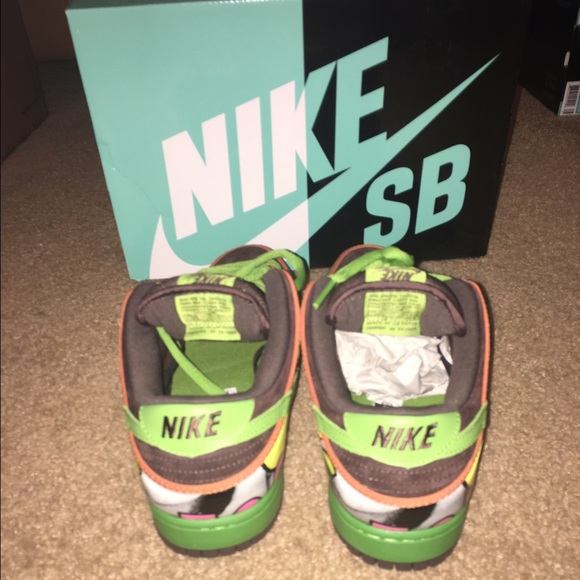 Nike DUNK LOW PRM DLS SB QS "DE LA SOUL" - Picture 2 of 3