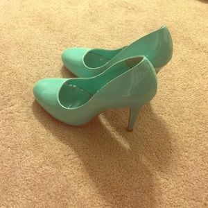 Mint heels