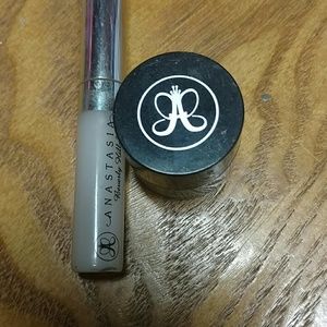 Anastasia brow wiz loose powder