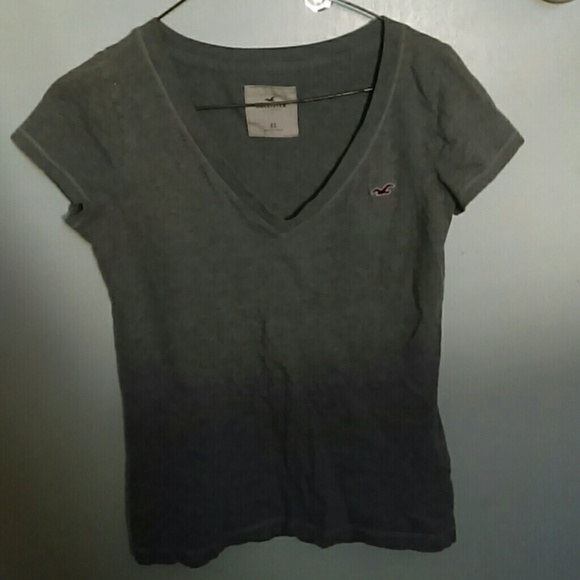 V-neck T-shirt