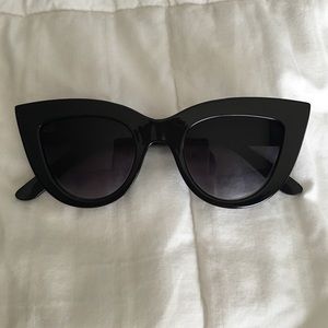 Black cat eye sunglasses