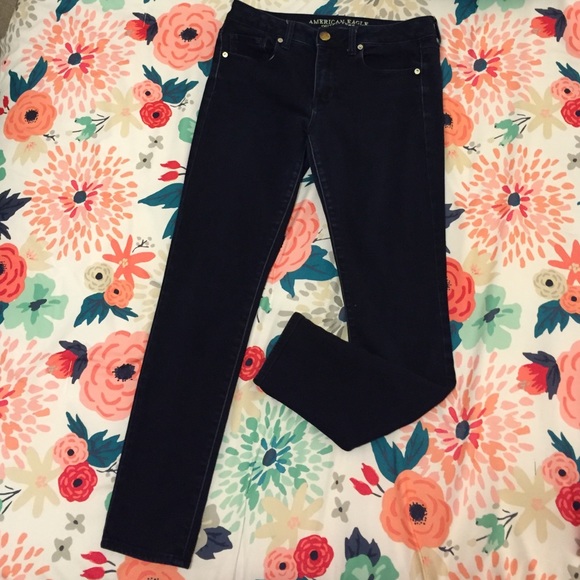 Lightly Worn American Eagle Jeans