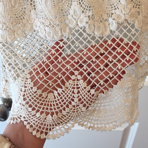 Crocheted Off-White Tank Top - Picture 3 of 4