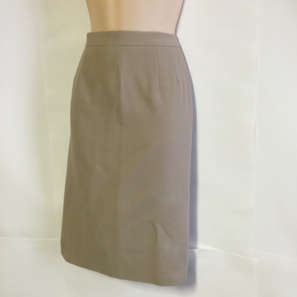 Elegant Armani Collezioni  pencil 6💥TREND ALERT - Picture 2 of 4