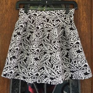 • • LOWBALL ME! Anthropologie• B&W Skater Skirt