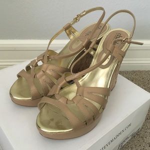 Charles David Nude Wedges