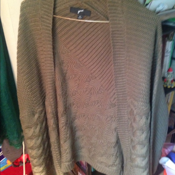 Asymmetrical Cable Knit Pattern Olive Green Cardi