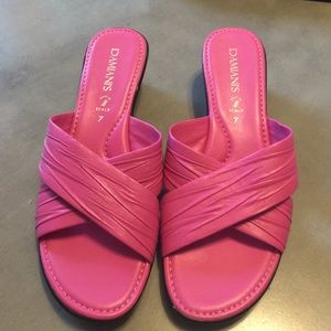 Beautiful Italian leather pink sandals