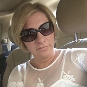 Meet your Posher, Deanne