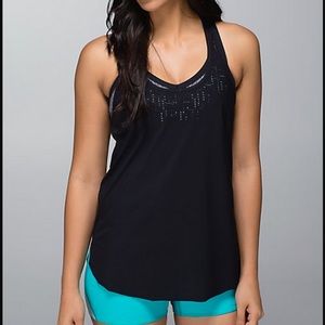 Lulu lemon water bound singlet