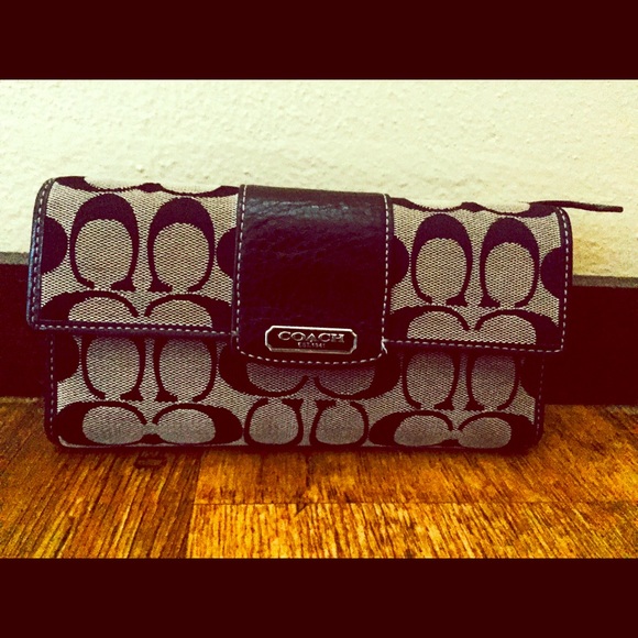 Authentic COACH Wallet