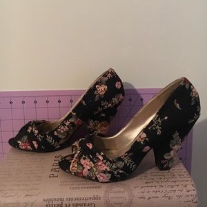 Fabric Flower Print Chunky Heel