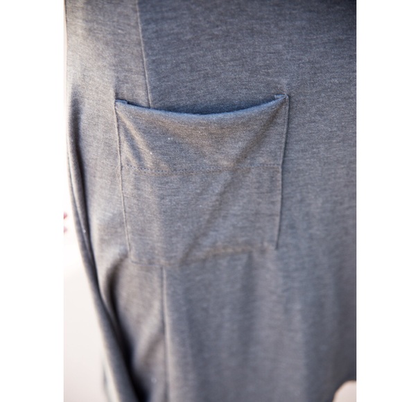Rue21 Sweaters - ⭐️Grey Sleeveless Tunic Cardigan Vest Layering NEW Rue21 Sweaters - ⭐️Grey Sleeveless Tunic Cardigan Vest Layering NEW