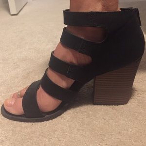 🎉Mudd never worn heels!🎉