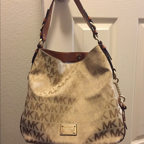 PRICE REDUCED!!!!   Large MK - Picture 1 of 4