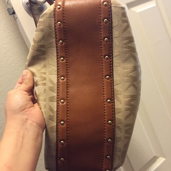 PRICE REDUCED!!!!   Large MK - Picture 3 of 4